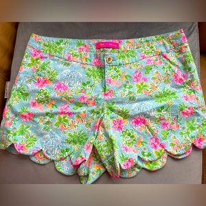 🌺 SOLD 🌺 Lilly Pulitzer Disney Shorts